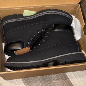 Hi-Tec Men's Black Leather Boots